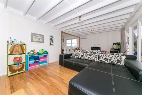 西區(qū)Massey 4房靜街住宅 翻新廚房浴室，出租潛力大，近購物中心與高速，自住投資兩相宜